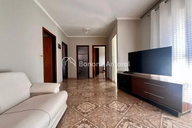 Imagem Casa para locação com 3 dormitórios, 3 banheiros e edícula em Barão Geraldo.

Sobrado de frente...