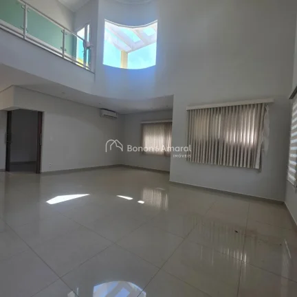 Imagem Este elegante sobrado de alto padrão impressiona desde o primeiro olhar, com fachada de arquitetura...