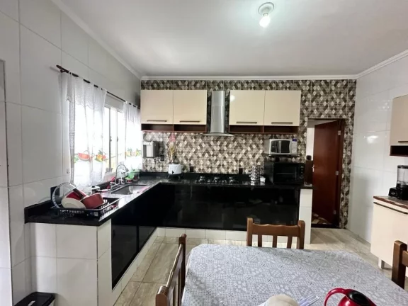 Imagem Sobrado com 2 dormitórios à venda, 180 m² por R$ 420.000,00 - Jardim Santa Inês - Suzano/SP