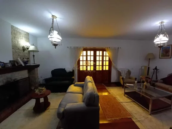 Imagem Casa para Venda em Teresópolis / RJ no bairro Alto