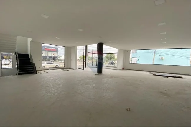 Imagem Prédio Comercial de Alto Padrão em Localização Estratégica