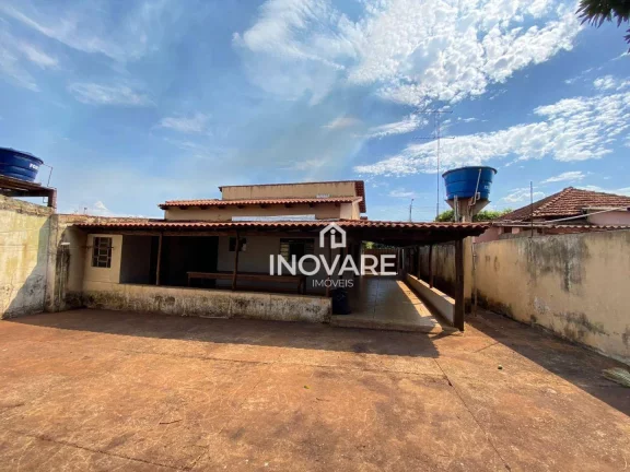 Imagem Casa com 4 dormitórios à venda, 170 m² por R$ 300.000,00 - Setor Afonso Pena - Itumbiara/GO