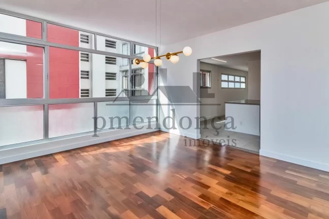 Imagem Apartamento reformado com 267m², 3 suítes e 2 vagas de garagem a venda no Paraíso.