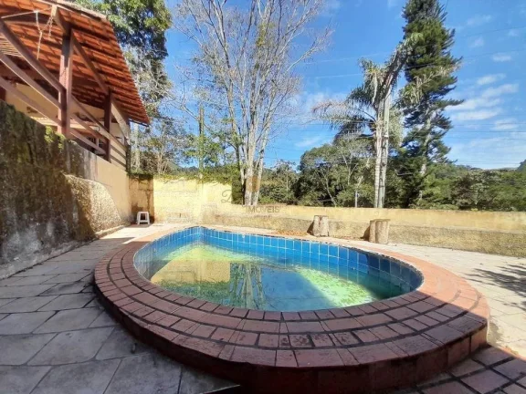 Imagem Casa em Condomínio para Venda em Teresópolis / RJ no bairro Colônia Alpina