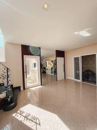 Imagem Sobrado - Jacareí - Bairro Villa Branca - 4 dormitórios (4 suítes) 239 m²