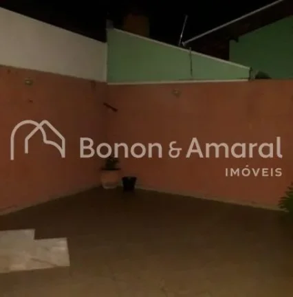 Imagem Casa em condomínio com 180 m² e 3 quartos