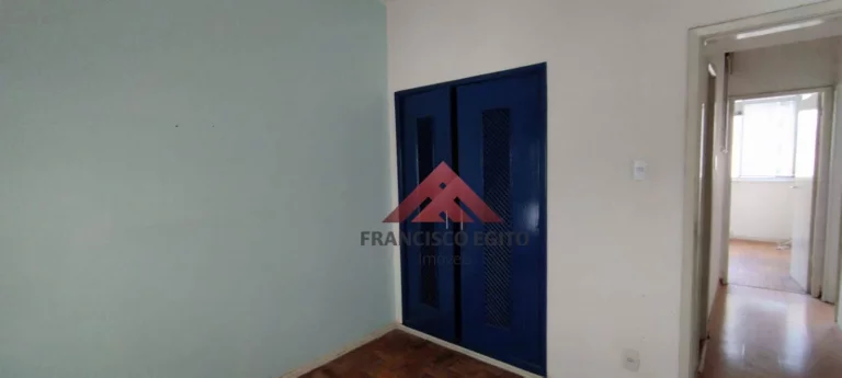 Imagem Apartamento em local previlegiado em icarai,a 40metros da praia,composto de sala 02 quartos,wc social,cozinha,area de serviço,e dependencias completas