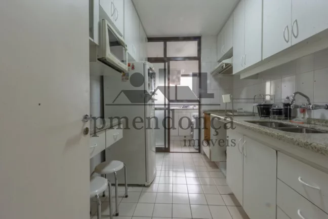 Imagem Apartamento em Pinheiros com 3 quartos( 1 sui­te ) e 2 vagas, 95m²