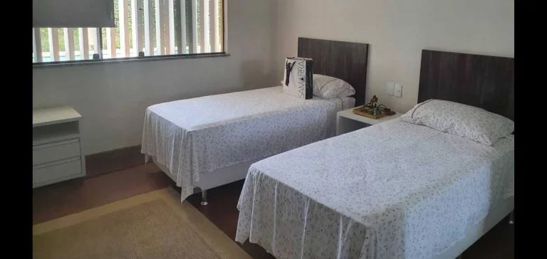 Imagem Casa à venda em rua pública no bairro Coroa do Meio