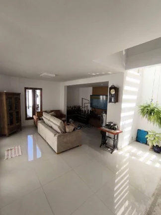 Imagem Casa 1º andar com piscina e projetados a 120m da praia do Bessa -CA0205.