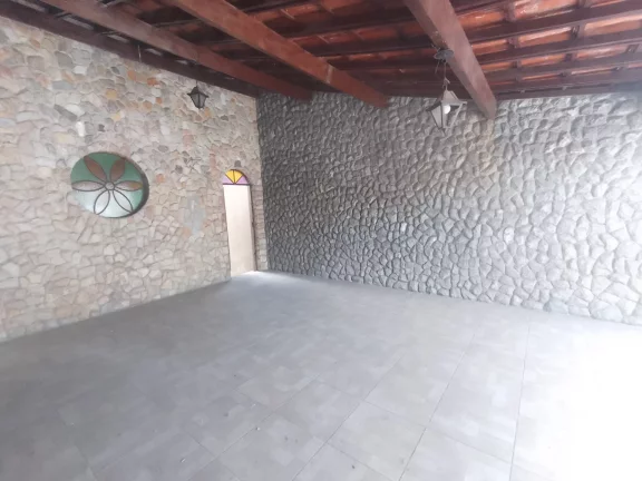 Imagem Casa à Venda ou Aluguel em Santa Branca BH: 7 Quartos, 3 Suítes / O valor do aluguel não inclui taxas como condomínio (caso tenha), seguro incêndio, IPTU e garantia locatícia ÁGUA E LUZ PODEM ESTAR DE