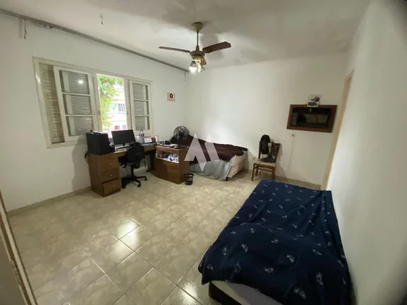 Imagem Sobrado com 4 dormitórios à venda em Santos/SP