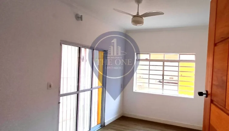 Imagem Imperdível oportunidade de adquirir uma casa de luxo no Sumaré, São Paulo-SP: 4 quartos, 2 suites, 2 salas, 3 banheiros, 2 vagas, 170m²!