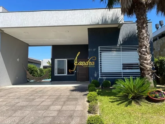 Imagem Casa térrea em condomínio fechado mobiliada e decorada 160m2