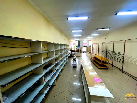Imagem Salão comercial com casa de 2 dormitórios (1 suíte) 25 vagas - Jundiaí/SP