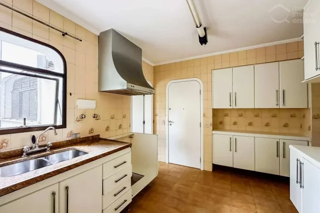 Imagem Apartamento com 216m2, 3 suítes e 3 vagas à venda em Perdizes, São Paulo