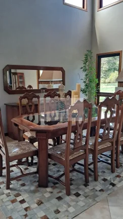 Imagem Imperdível: Casa à venda em Itatiaia-RJ, 5 quartos, 2 suítes, 1 sala, 5 banheiros, 4 vagas, 373,64m² de área. Confira já!