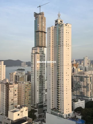 Imagem Cobertura Duplex nova á venda com 5 suítes e 6 vagas de garagem localizada em Balneário Camboriú
