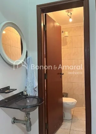 Imagem Esta casa é perfeita para quem busca uma localização privilegiada e segurança para sua família....