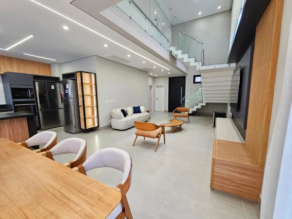 Imagem Casa de Luxo à Venda na Riviera de São Lourenço - Módulo 16: 5 Suítes, 3 Salas, 4 Vagas de Garagem e Piscina!