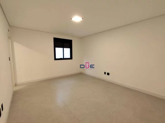 Imagem Sobreposta duplex com piscina e vista mar. 280 m² no Embaré