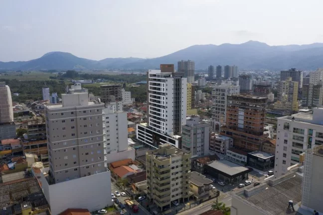 Imagem Apartamento 3 Quartos para Venda em Itapema, meia praia, 3 dormitórios, 3 suítes, 4 banheiros, 2 vagas