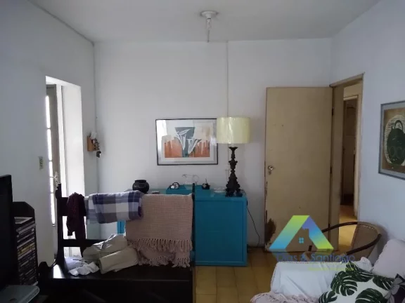 Imagem Sobrado com 4 dormitórios, 2 salas, 3 vagas de garagem com ótima localização.