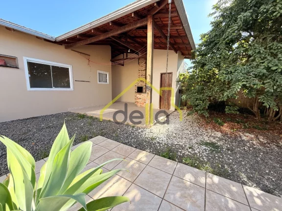 Imagem Excelente Casa Plana Averbada no Iririú próxima do Colégio Santo Antônio!!
