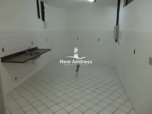 Imagem LOJÃO de frente para o mar na Praia do Morro, Guarapari! 812m², 6 lojas prontas, ar-condicionado, segurança e 2 acessos. Ideal para grandes negócios.