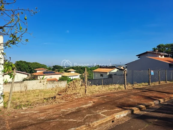 Imagem Lote com área total de 490 m² (14x35) em aclive, proporcionando vista livre na parte de trás com ...