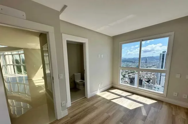 Imagem Apartamento Duplex Vista Mar com 4 suítes e 3 vagas de garagem em Balneário Camboriú-SC