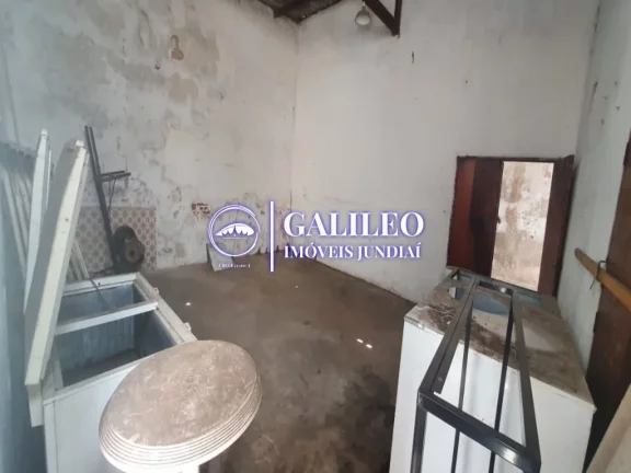 Imagem OPORTUNIDADE DE NEGÓCIO! GALPÃO + CASA COM 4 DORMITÓRIOS -SALA DE ESTAR/JANTAR- ÁREA TOTAL 826M² - ÓTIMA LOCALIZAÇÃO, PRÓX. AO MAXI SHOPPING -JUNDIAÍ