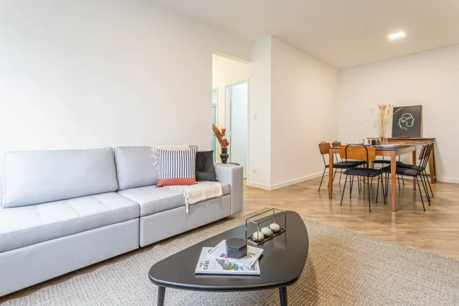Imagem Apartamento 94M², 3Q, 2 Banheiros, 1 Vaga, Banheiro de Serviço, Armários.