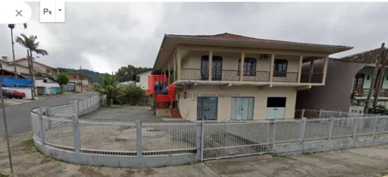Imagem Excelente ponto comercial de esquina com frente para rua Tuiuti no Iririu.