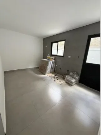 Imagem Casa para Venda em Santo André, Vila Pires, 3 dormitórios, 1 suíte, 1 banheiro, 2 vagas