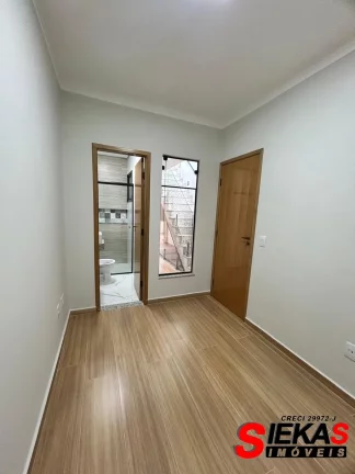 Imagem Espaçosa casa de 3 quartos e 3 suítes na Vila Carrão - São Paulo, 170m² e 1 vaga de garagem!