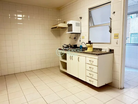 Imagem Ótimo apartamento com 109m² em Moema Pássaros Living amplo com janelões, o terceiro dormitório ...