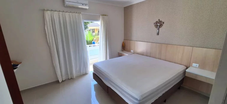 Imagem EXCELENTE IMOVEL, CASA COM 4 SUITES PISCINA E HIDROMASSAGEM, PERTO DA PRAIA