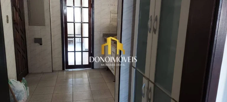 Imagem Excelente cobertura, único dono. Impecável, 3 suítes, 1 quarto, sala com lareira, cozinha planeja...