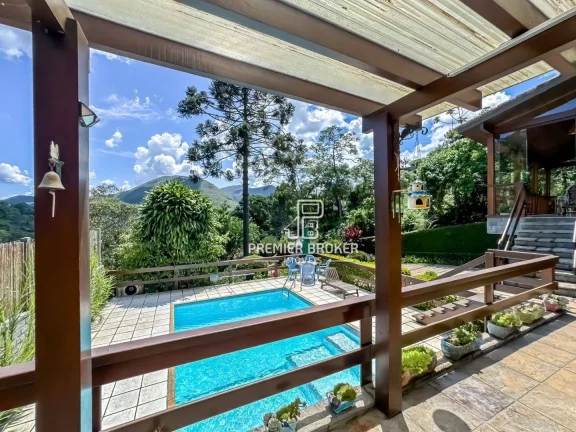 Imagem Casa à venda, 362 m² por R$ 1.990.000,00 - Albuquerque - Teresópolis/RJ