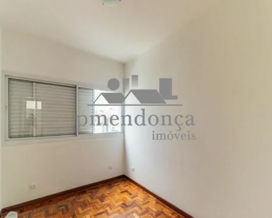 Imagem Apartamento amplo, living para 02 ambientes, dormitórios com armários, banheiro social, cozinha e ...