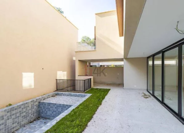 Imagem Casa de 487 m² com 4 suítes e 4 vagas no Condomínio Garda, Jardim Cordeiro.