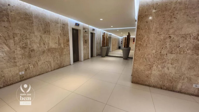 Imagem INCRÍVEL SALA COMERCIAL DE 90 m², excelente localização entre o palácio Avenida e a Biblioteca Pública por 301.000,00 Centro - Curitiba/PR