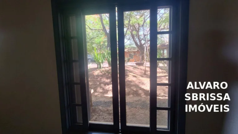 Imagem Sitio a venda em Itu SP com 4,7 alqueires ou 113.740 m², casa sede com 6 suítes, piscina e dois lagos maravilhosos, venha conhecer pessoalmente.