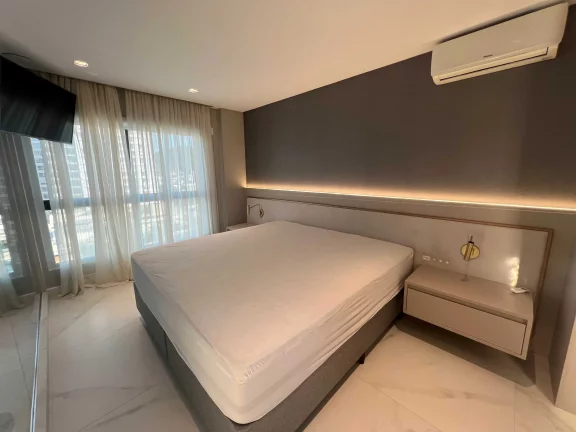 Imagem Apartamento mobiliado com 2 suítes e 2 vagas de garagem na Praia Brava em Itajaí
