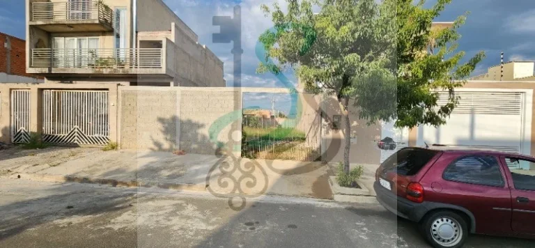Imagem Venda de terreno no Parque Dom Pedro II, Campinas Terreno plano, murado, localizado na rua principal do bairro. Área útil 200 m² sendo 8 m² de fre