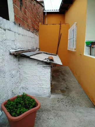 Imagem Casa Térrea à venda em Guaratinguetá/SP