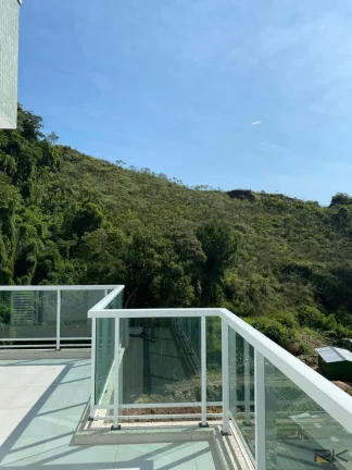Imagem Cobertura a venda Praia Grande em Ubatuba-SP com 3 dormitórios sendo 1 suíte, varanda gourmet com churrasqueira,2 vagas de garagem