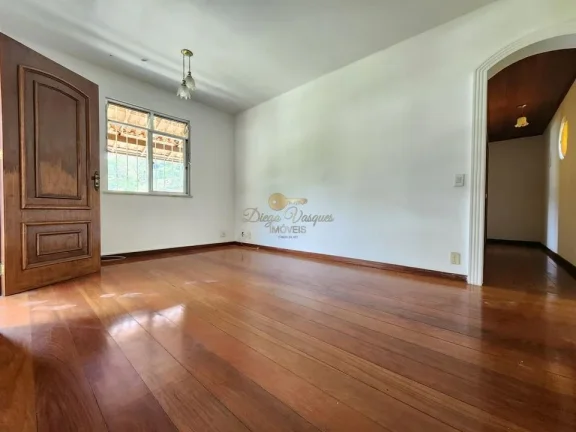 Imagem Casa para Venda em Teresópolis / RJ no bairro Cascata do Imbuí