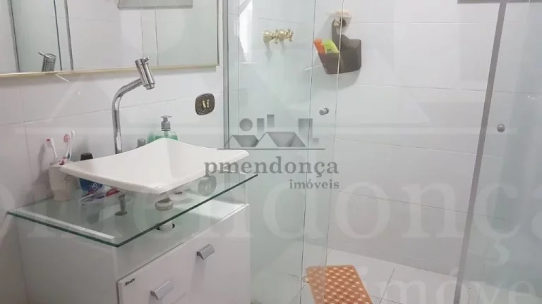 Imagem Apartamento na Rua Rosa e Silva com 03 dormitorios e 01 vaga, 150m²